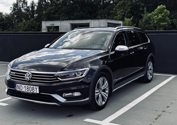 Volkswagen Passat cena 89900 przebieg: 249000, rok produkcji 2017 z Łeba małe 46